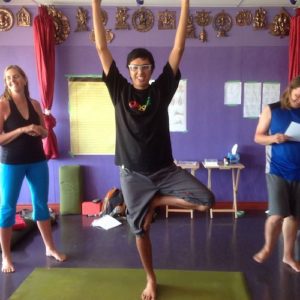 Men-yoga-class-tree-pose