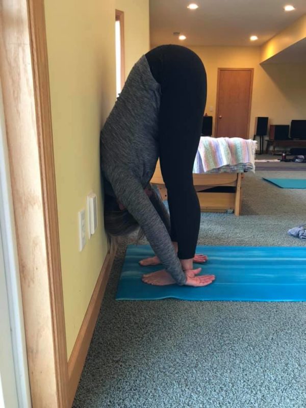 yoga-pose-uttanasana