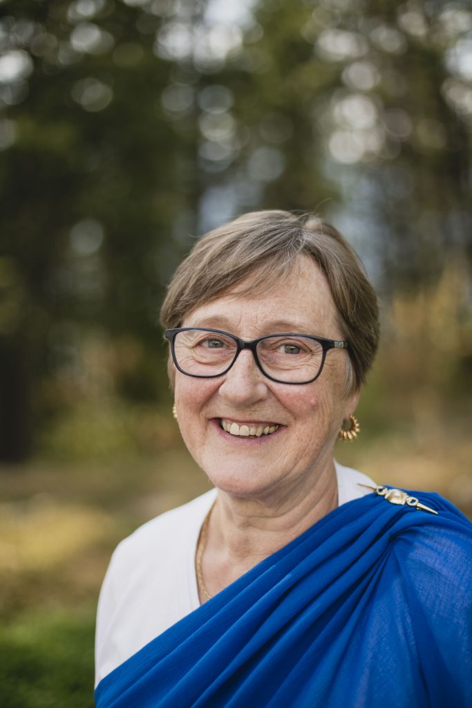 swami sukhananda, yoga retreat, bc yoga retreat, soya annual yoga retreat, shuswap yoga